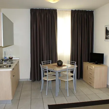 Belmare Hotel apartamentowy 4*